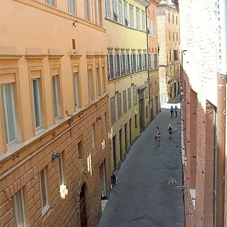 Casa Di Osio فندق مبيت وإفطار سيينا